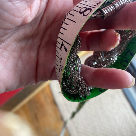 Unique Silver Braided Magnetic Bracelet up to 8 1/2 almost - Picture 5 of 5